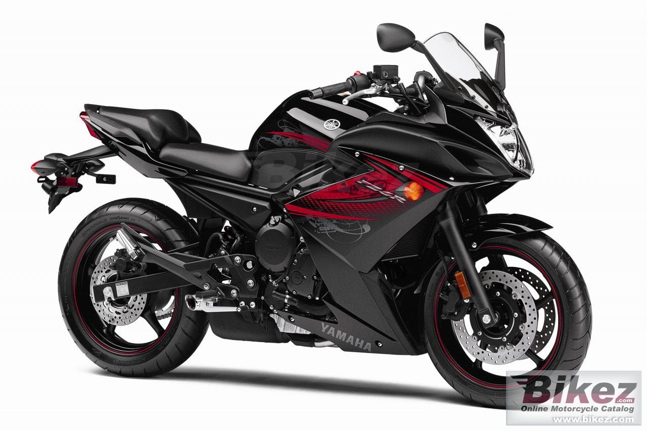 Big Yamaha fz6r picture and wallpaper from Bikez.com